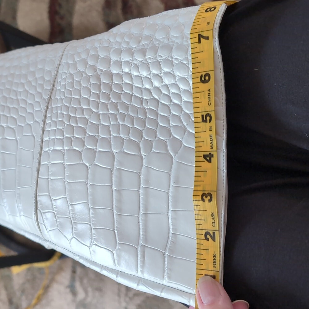 NWT Vince Camuto White Croc Embossed Over The Knee Boots Pointed Toe Glam Size 6 - Picture 6 of 7